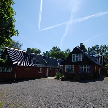 Pyttegården Apartments Gudhjem Eksteriør bilde
